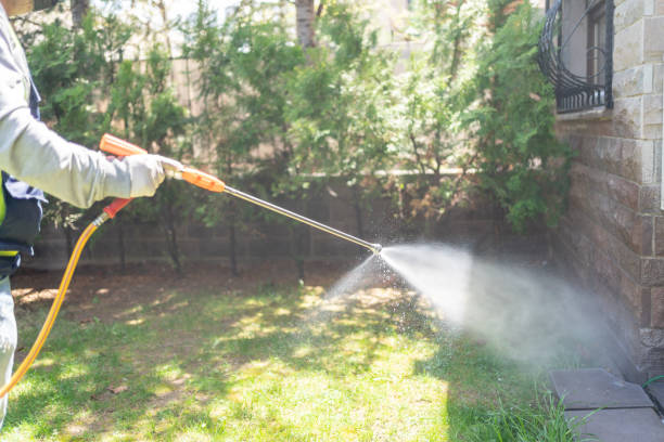 Best Wildlife Control Services  in Bristol, FL